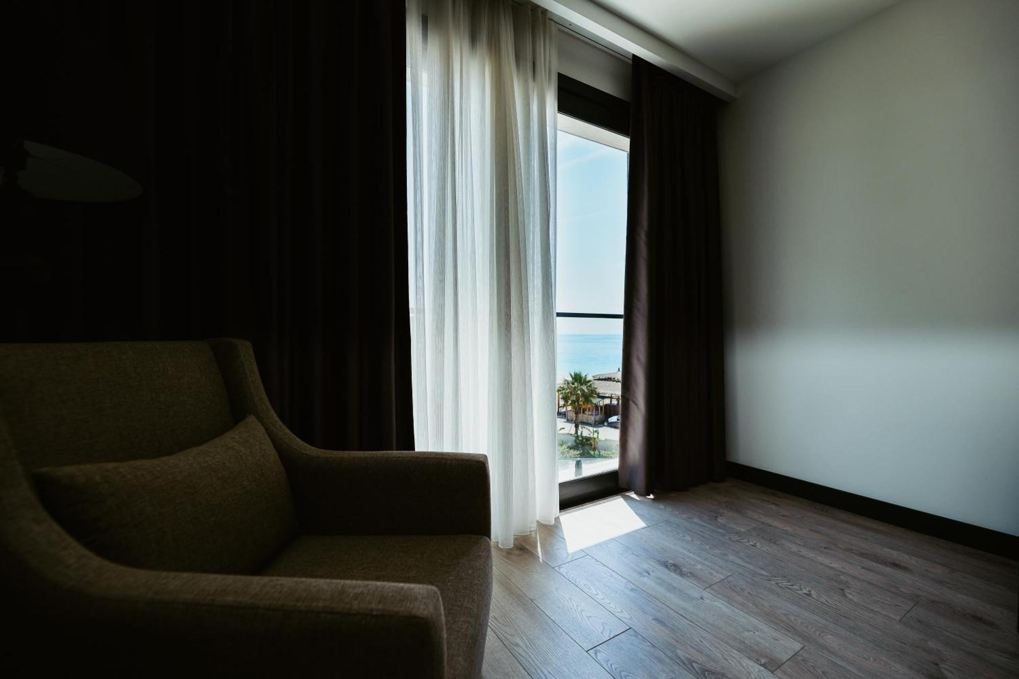 Palladium Beach Hotel- Private Beach Included Dhermi Bagian luar foto