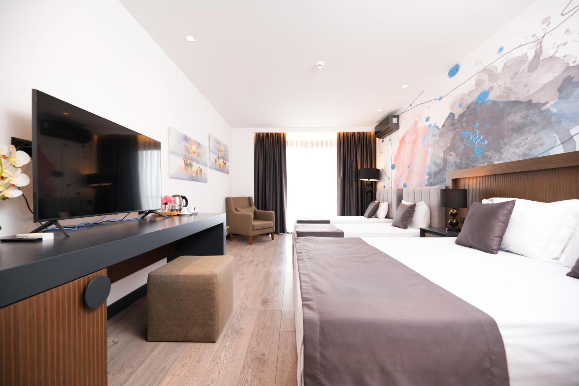 Palladium Beach Hotel- Private Beach Included Dhermi Bagian luar foto
