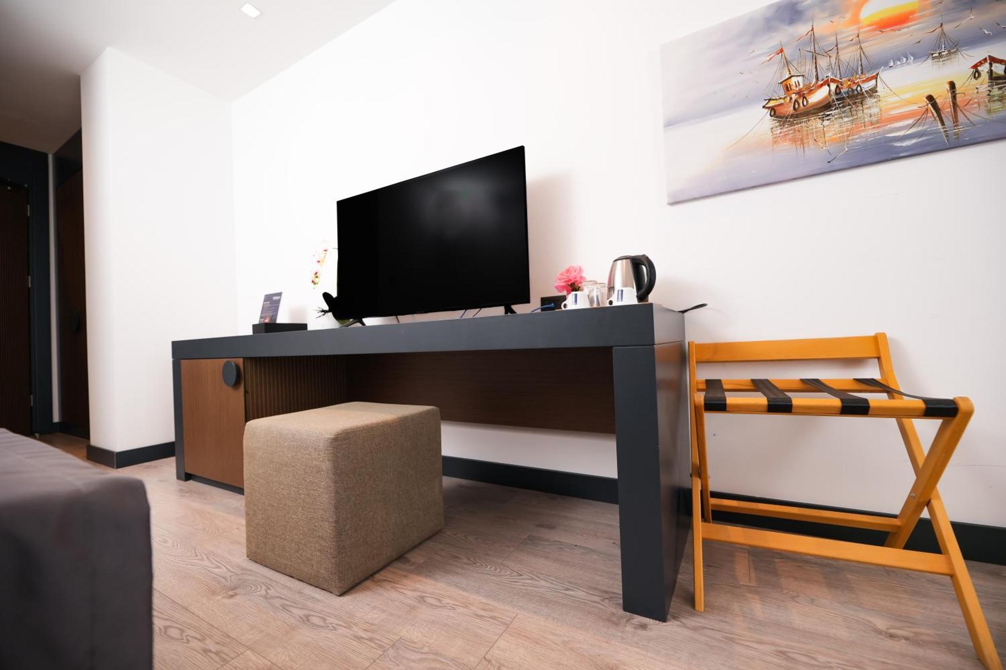 Palladium Beach Hotel- Private Beach Included Dhermi Bagian luar foto